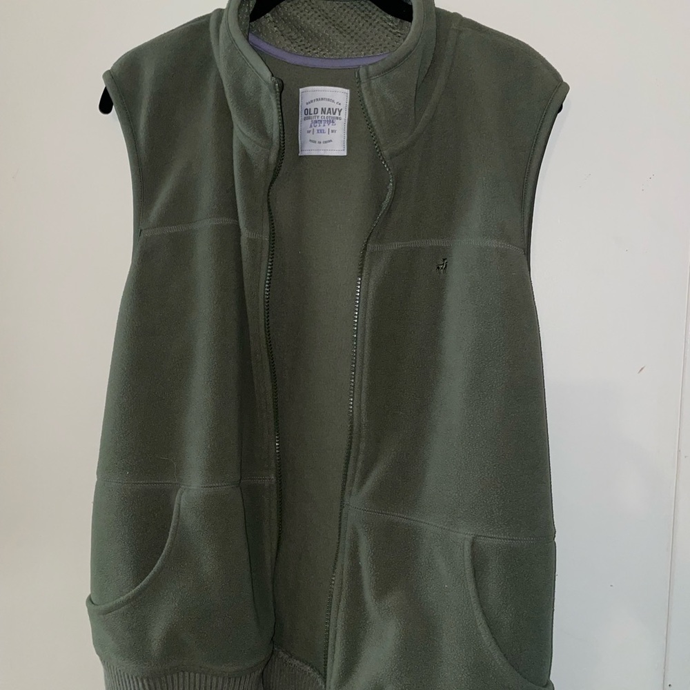 Men’s Old Navy vest